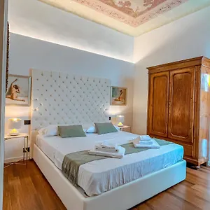 appartamento-al-teatro-romano.hotelinveneto.com/